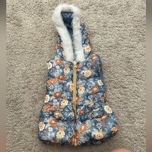 NWOT Little Lass Floral Hooded Puffy Vest (5T)